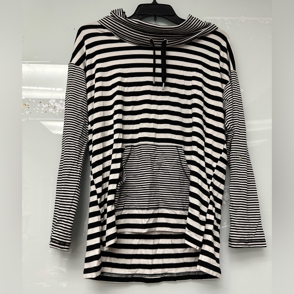 Lark Lane Cowl Neck Pullover New Size Small